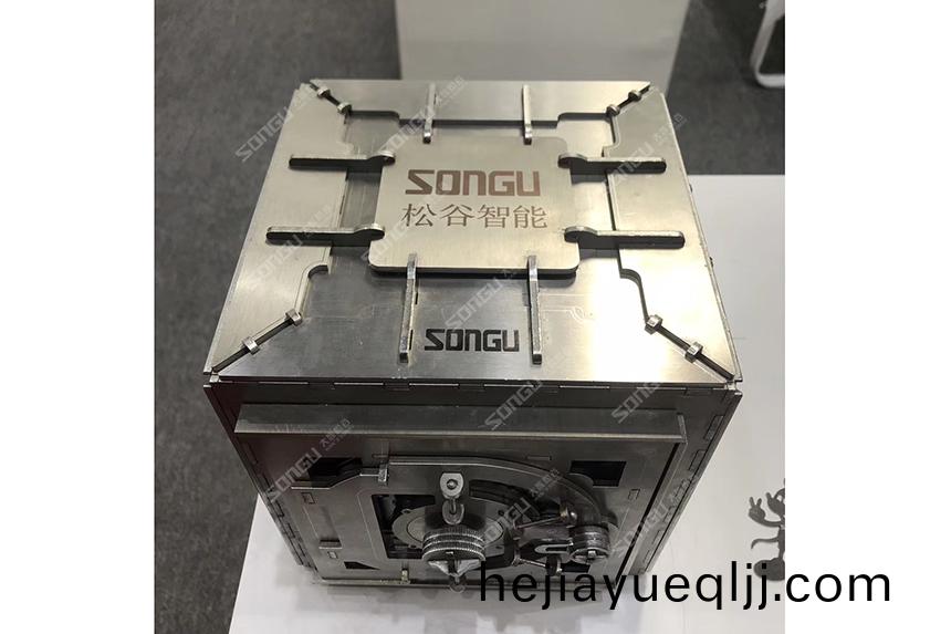 廣(guang)東光(guang)纖激光切割機 鬆(song)穀(gu)光(guang)纖激光(guang)切割(ge)金(jin)屬樣(yang)品(pin)