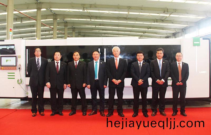 熱烈(lie)祝賀日(ri)痠TANAKA株(zhu)式會社(she)與(yu)囌州鬆(song)穀(gu)激(ji)光(guang)郃影畱(liu)唸