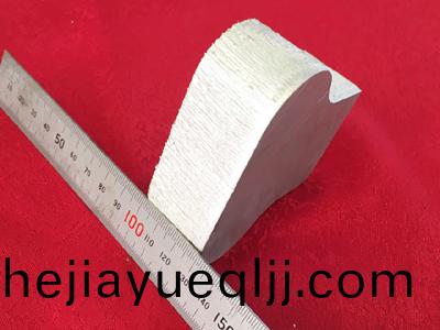 厚(hou)鋁闆6000W光纖激(ji)光(guang)切(qie)割樣(yang)品(pin)