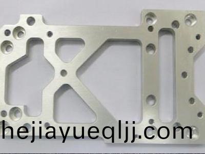 不(bu)鏽(xiu)鋼闆(ban)6000W光纖激光切割(ge)打(da)孔樣(yang)品(pin)